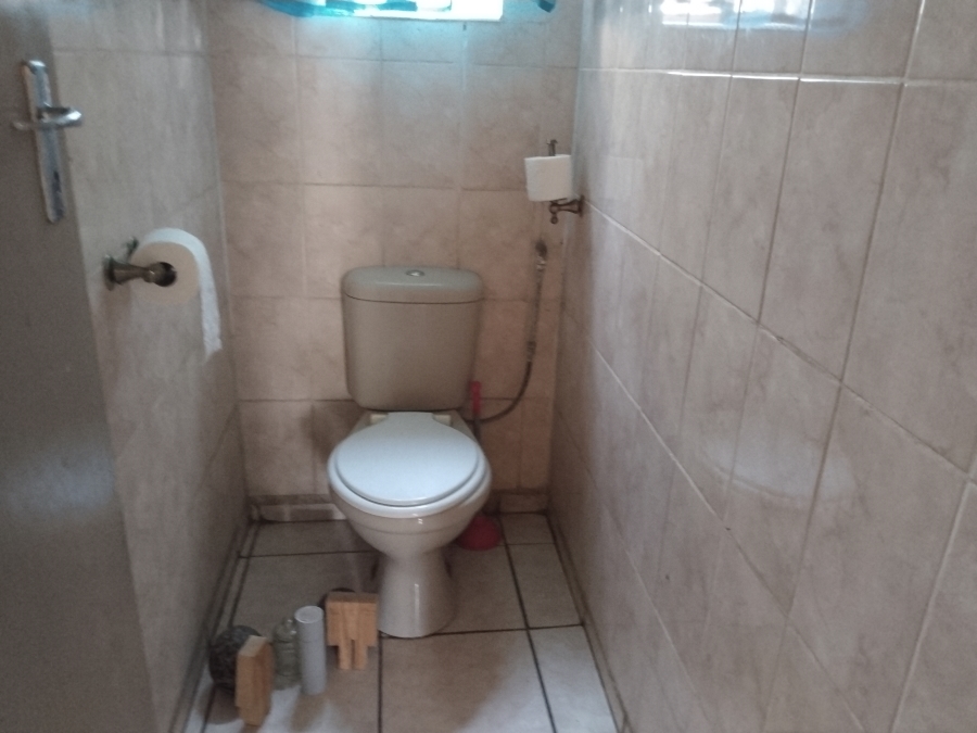 6 Bedroom Property for Sale in Rietfontein A H North West